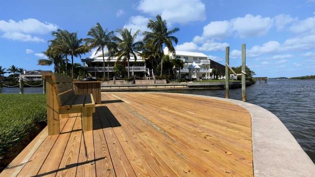 1228 SIESTA BAYSIDE DRIVE 1228-C, Sarasota, FL 34242