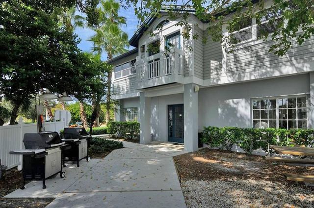 1228 SIESTA BAYSIDE DRIVE 1228-C, Sarasota, FL 34242