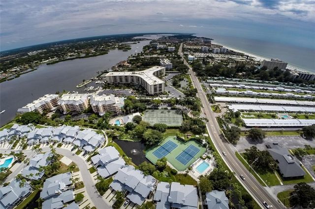 1228 SIESTA BAYSIDE DRIVE 1228-C, Sarasota, FL 34242
