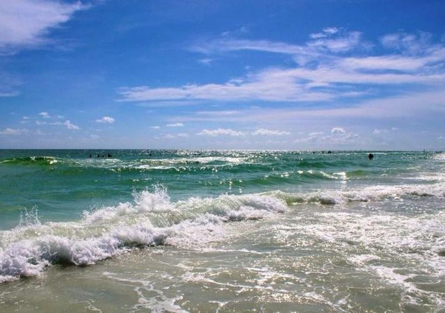 1228 SIESTA BAYSIDE DRIVE 1228-C, Sarasota, FL 34242