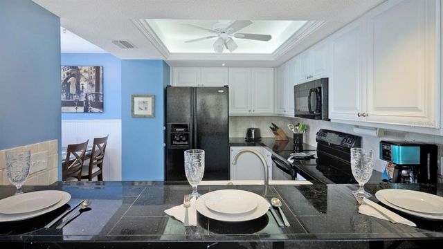 1228 SIESTA BAYSIDE DRIVE 1228-C, Sarasota, FL 34242