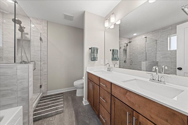 10125 Shadyview Lane N, Maple Grove, MN 55311