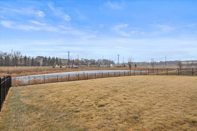 10125 Shadyview Lane N, Maple Grove, MN 55311