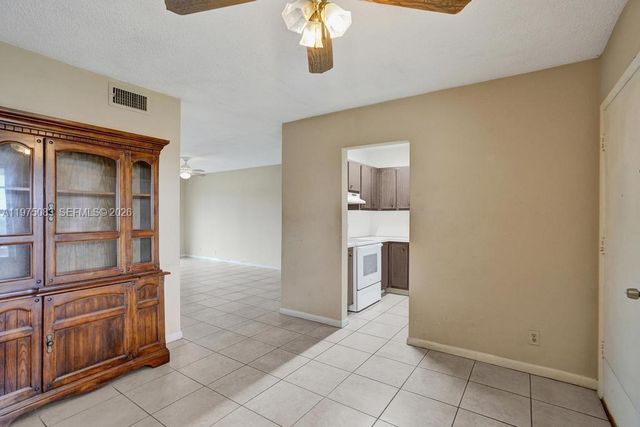 4731 NW 10th Court 314, Plantation, FL 33313