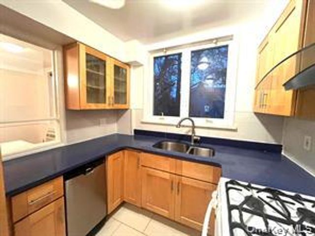 1945 Paulding Avenue, Bronx, NY 10462
