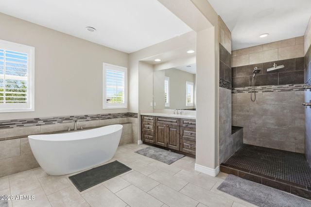 3752 E DONALD Drive, Phoenix, AZ 85050