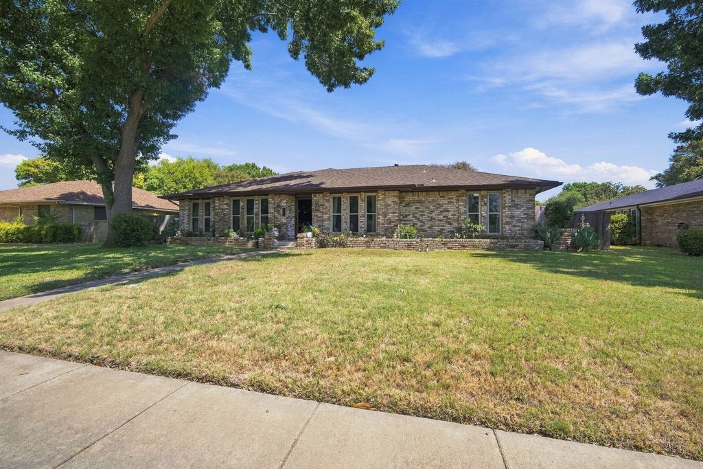 1030 Shadywood Lane, Desoto, TX 75115 — photo 4