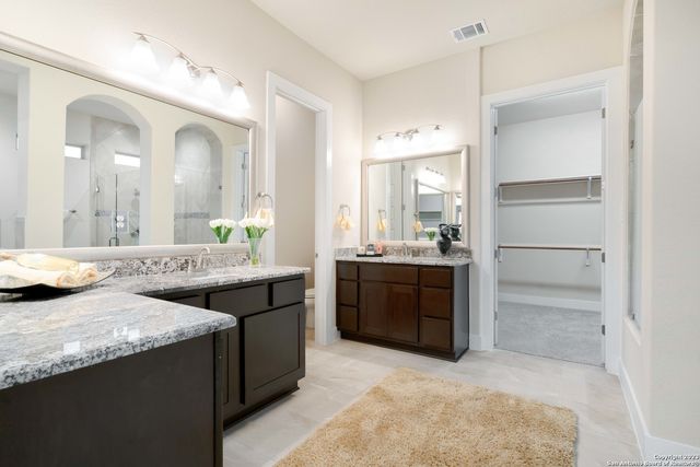 797 LILLY BLF, Castroville, TX 78009