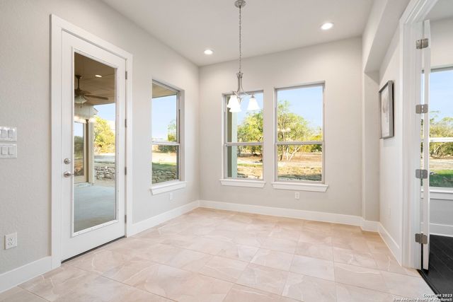 797 LILLY BLF, Castroville, TX 78009