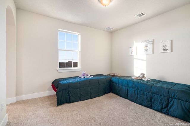 797 LILLY BLF, Castroville, TX 78009