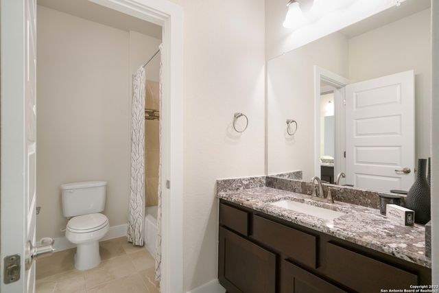 797 LILLY BLF, Castroville, TX 78009