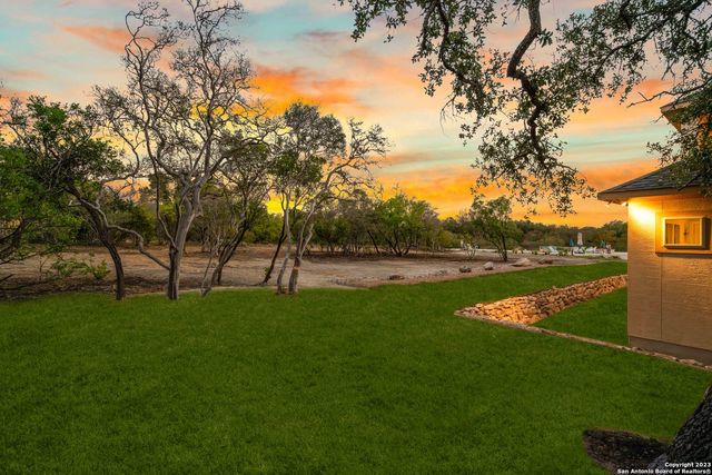 797 LILLY BLF, Castroville, TX 78009