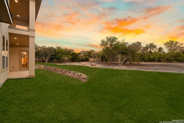 797 LILLY BLF, Castroville, TX 78009