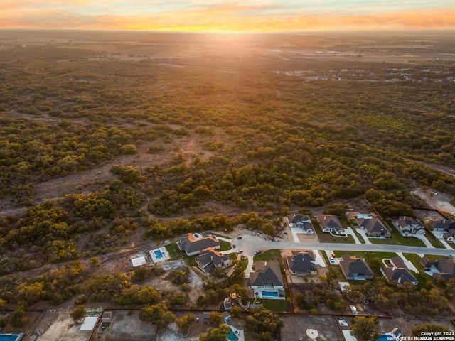 797 LILLY BLF, Castroville, TX 78009