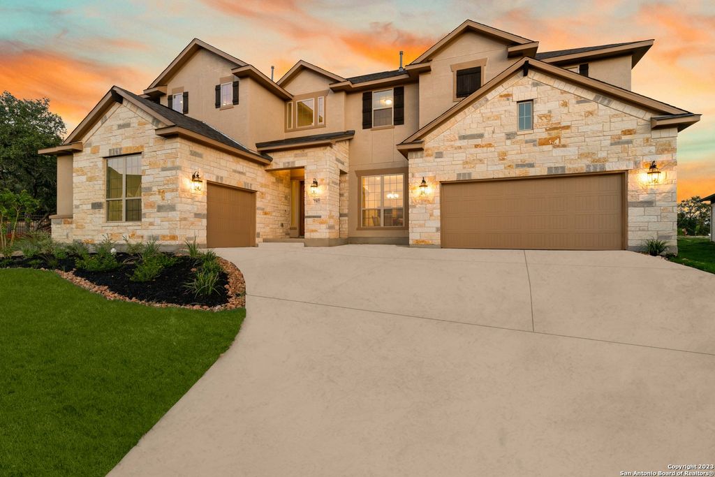 797 LILLY BLF, Castroville, TX 78009