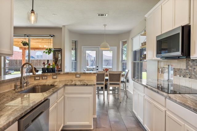 2815 S Serrano, Grand Prairie, TX 75054