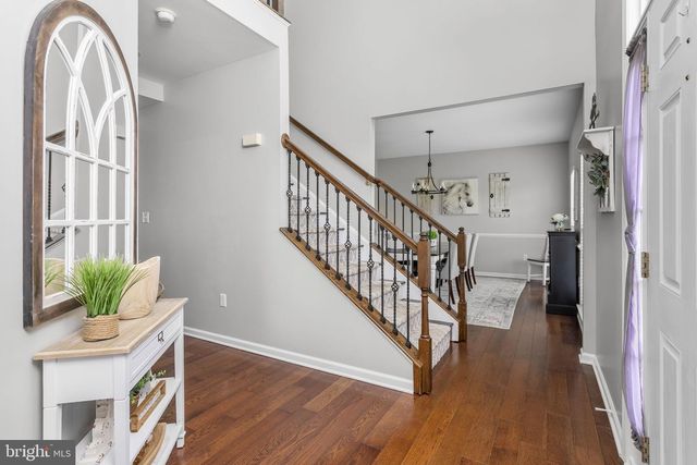11 NICHOLAS CT, Cream Ridge, NJ 08514
