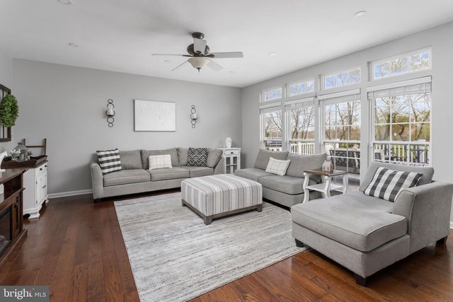 11 NICHOLAS CT, Cream Ridge, NJ 08514