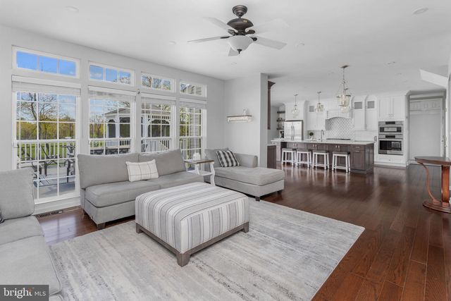 11 NICHOLAS CT, Cream Ridge, NJ 08514