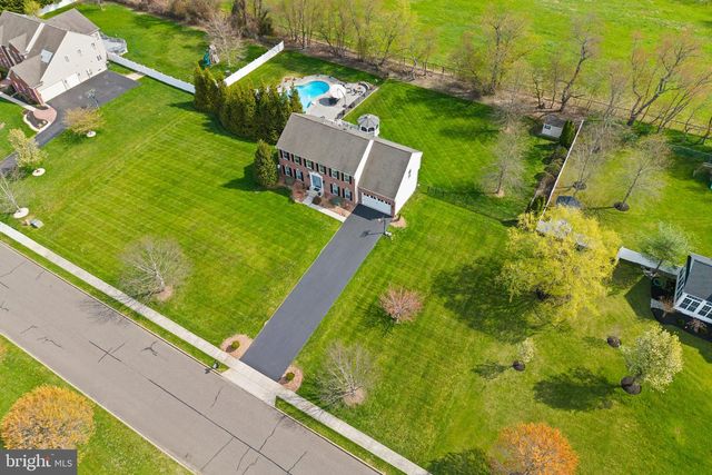 11 NICHOLAS CT, Cream Ridge, NJ 08514