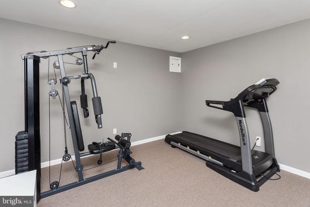 11 NICHOLAS CT, Cream Ridge, NJ 08514