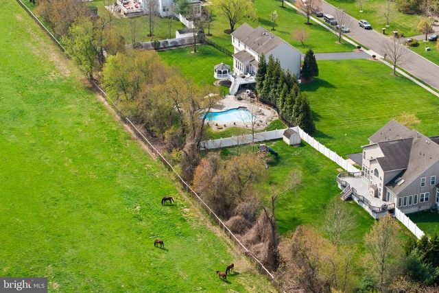 11 NICHOLAS CT, Cream Ridge, NJ 08514