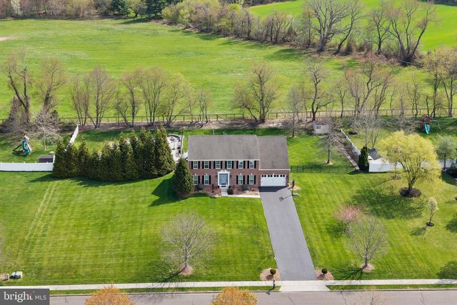11 NICHOLAS CT, Cream Ridge, NJ 08514