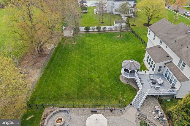11 NICHOLAS CT, Cream Ridge, NJ 08514