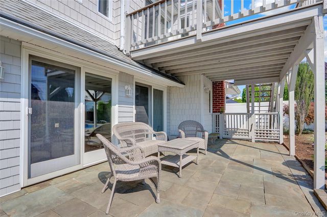 19 Topper Lane, Levittown, NY 11756