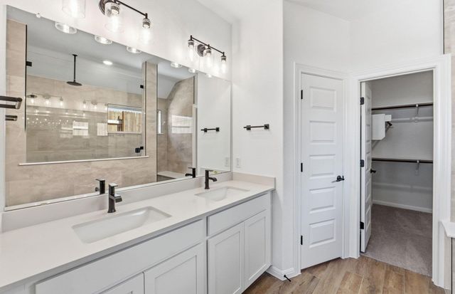 7005 Cliff Rose DR, Spicewood, TX 78669