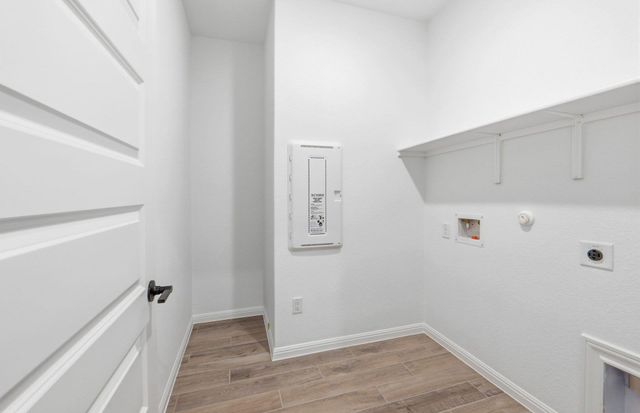 7005 Cliff Rose DR, Spicewood, TX 78669