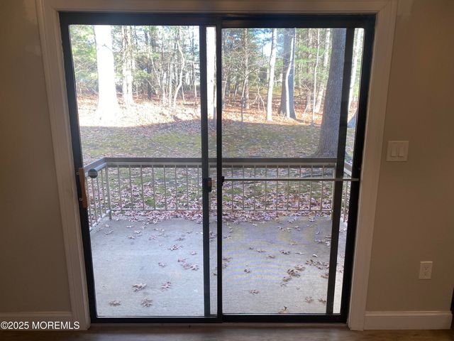 160 Cross Slope Court B, Manalapan, NJ 07726