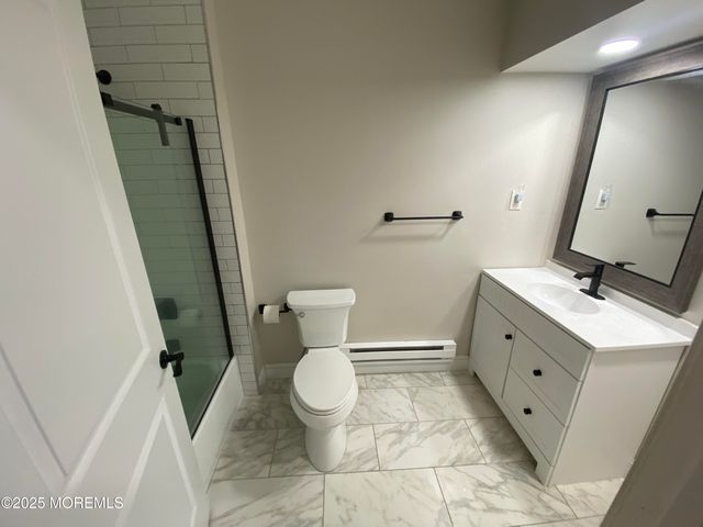 160 Cross Slope Court B, Manalapan, NJ 07726