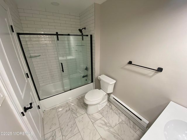 160 Cross Slope Court B, Manalapan, NJ 07726