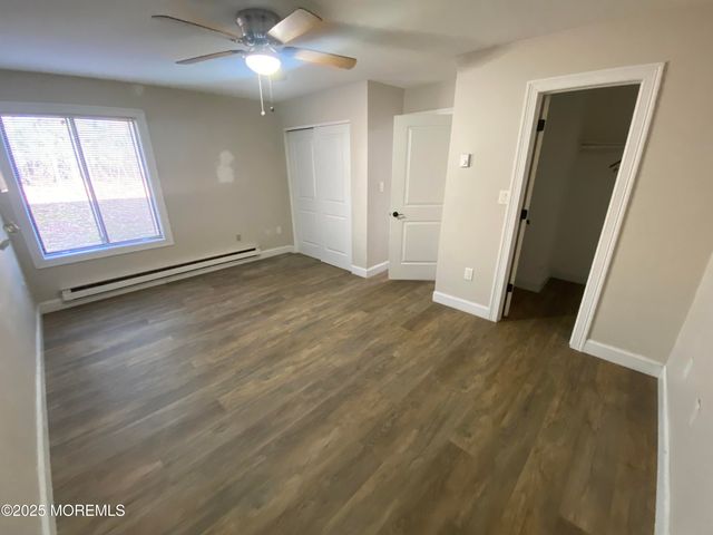 160 Cross Slope Court B, Manalapan, NJ 07726