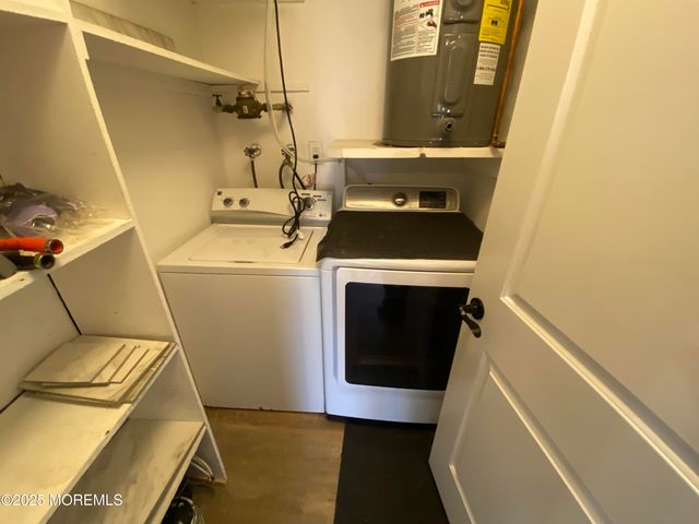 160 Cross Slope Court B, Manalapan, NJ 07726