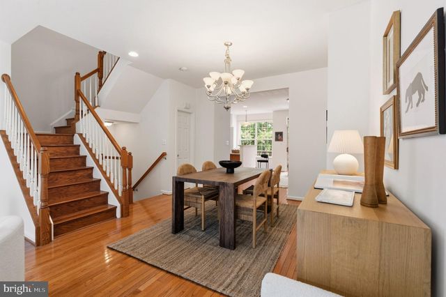 2313 HUNTINGTON STATION CT, Alexandria, VA 22303