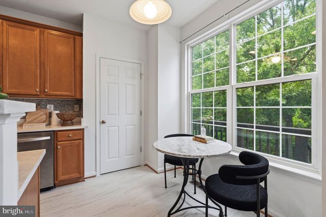 2313 HUNTINGTON STATION CT, Alexandria, VA 22303