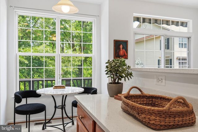 2313 HUNTINGTON STATION CT, Alexandria, VA 22303