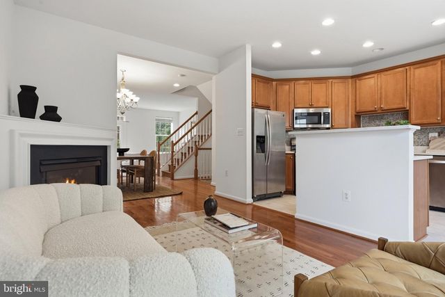 2313 HUNTINGTON STATION CT, Alexandria, VA 22303