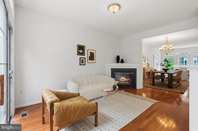 2313 HUNTINGTON STATION CT, Alexandria, VA 22303