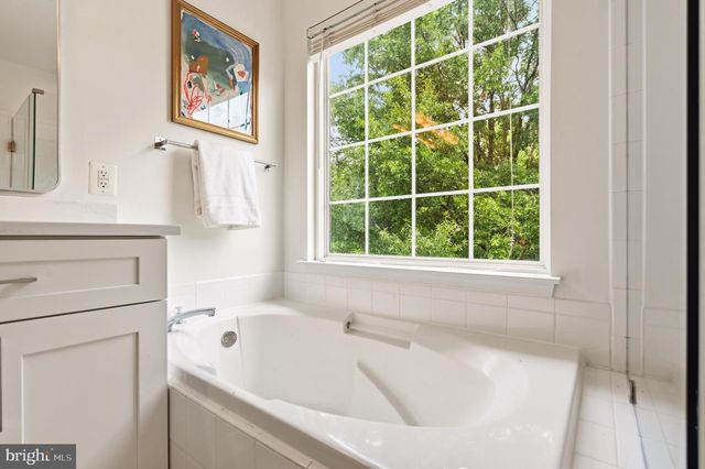 2313 HUNTINGTON STATION CT, Alexandria, VA 22303