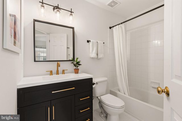 2313 HUNTINGTON STATION CT, Alexandria, VA 22303