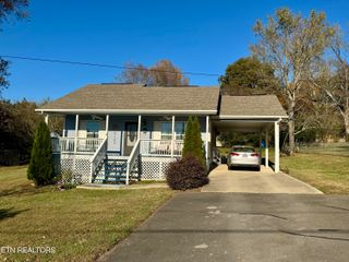 203 Simmons Rd, Loudon, TN 37774