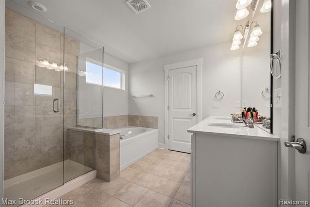 2610 Ironton Drive, Commerce Twp, MI 48382