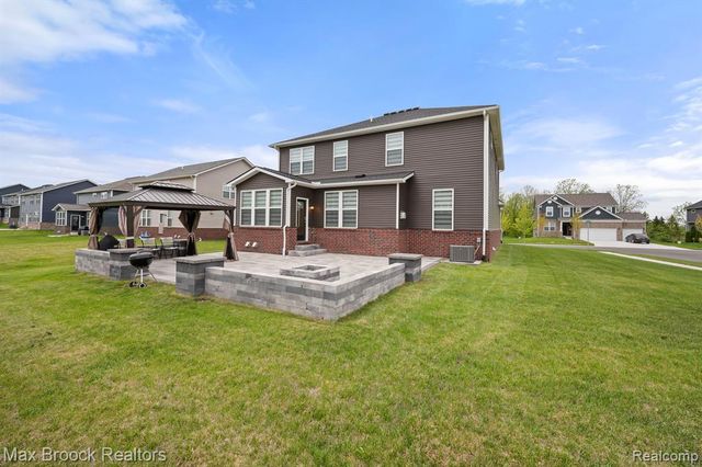 2610 Ironton Drive, Commerce Twp, MI 48382