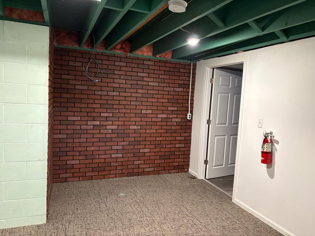 3909 75th Street, Urbandale, IA 50322