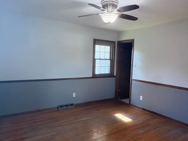 3909 75th Street, Urbandale, IA 50322