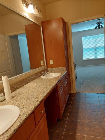 1711 Old Spanish Trail 107, Houston, TX 77054