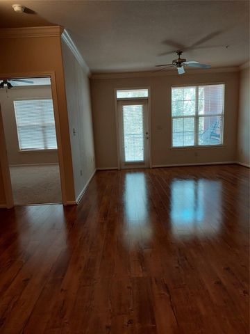 1711 Old Spanish Trail 107, Houston, TX 77054